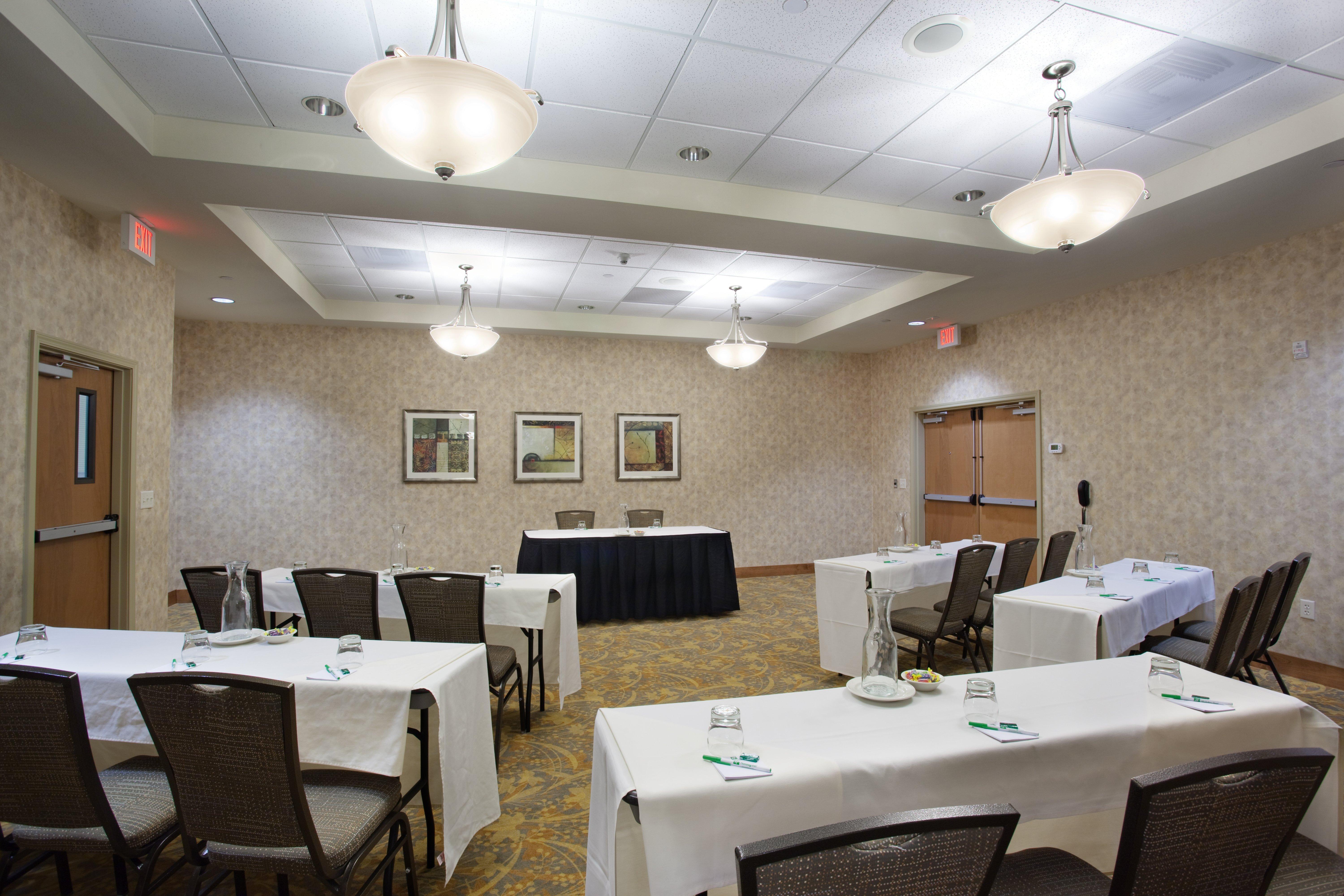 Holiday Inn Laramie By Ihg Екстериор снимка