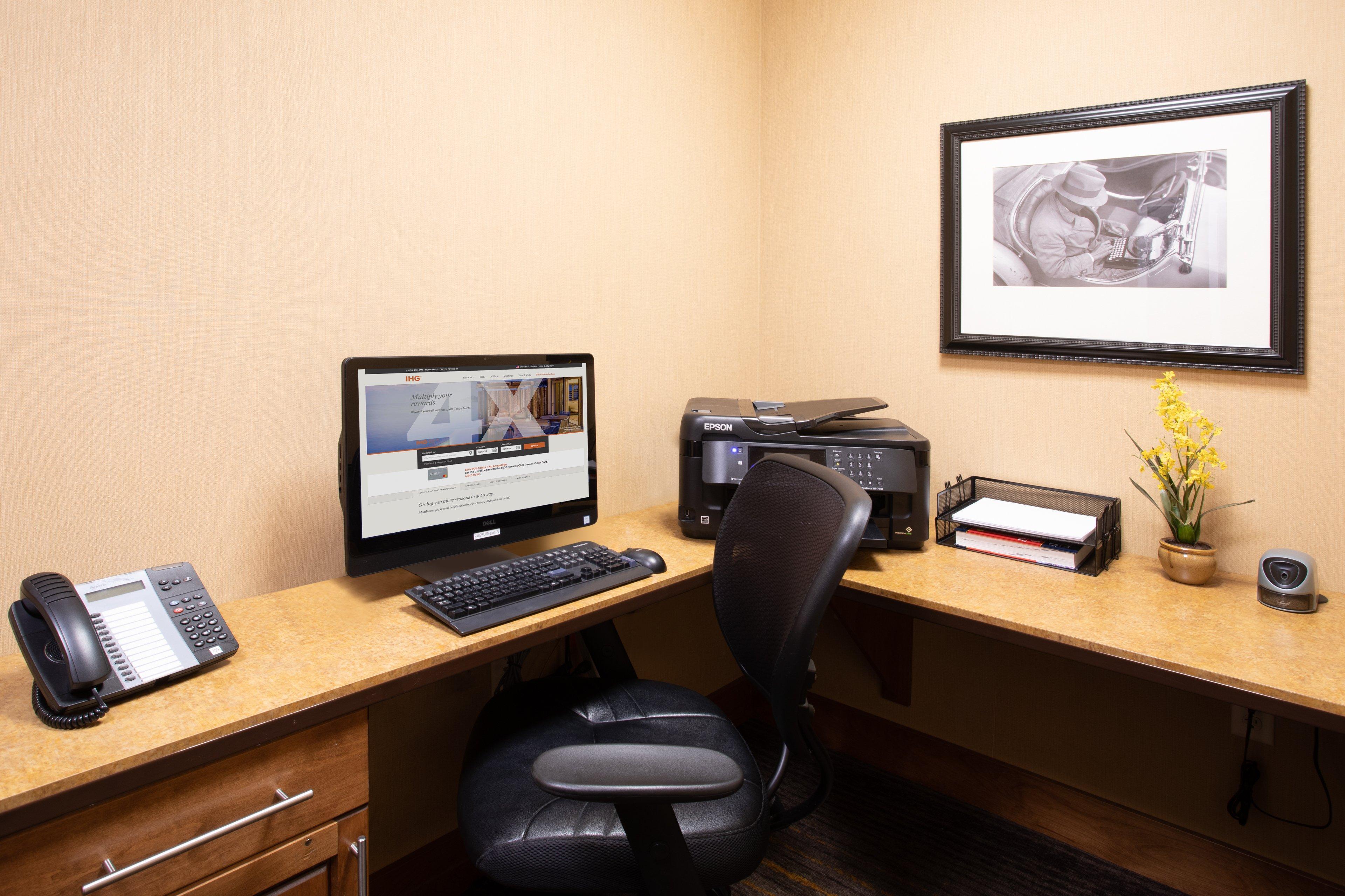 Holiday Inn Laramie By Ihg Екстериор снимка